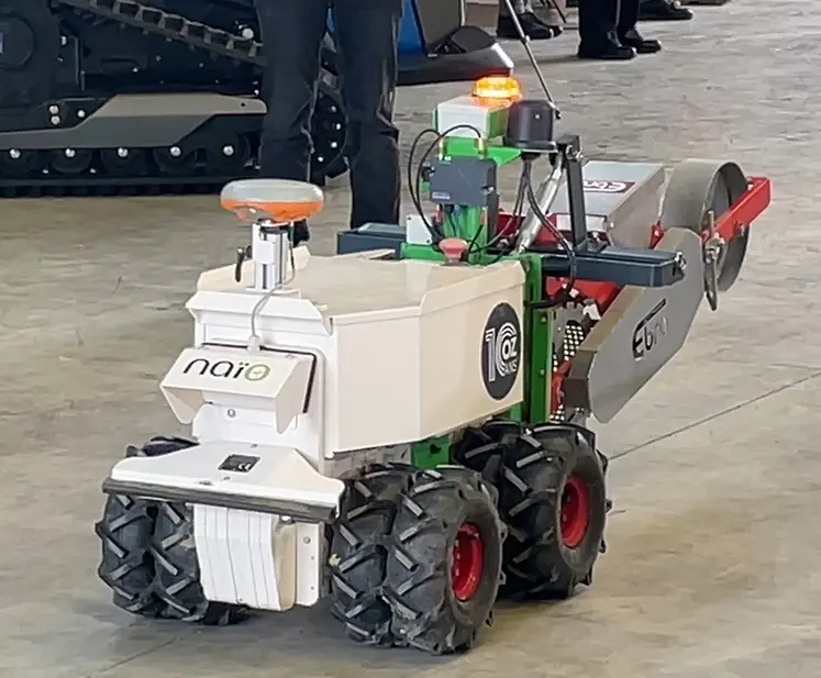 <em class="placeholder">Robot Oz de Naio</em>