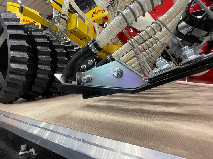 <em class="placeholder">Soc de l'appareil de sursemis APV GK 300 S Grassland Combi</em>