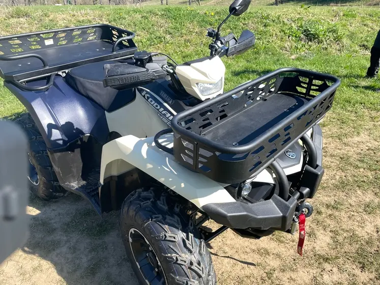 <em class="placeholder">Bac de rangement du quad Yamaha Kodiak 450 en version Kiwami.</em>