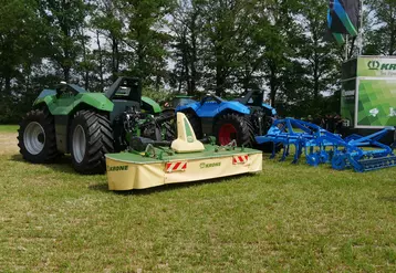Fruit d'une collaboration entre Lemken et Krone, le programme Combined Powers a abouti au tracteur autonome VTE.