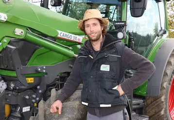 Florian Morel, éleveur dans les Côtes-d'Armor, a testé le tracteur Fendt 211 Vario pendant une semaine.