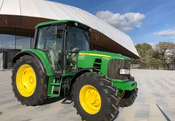 E-Néo va reconditionner un John Deere 6330 en tracteur électrique dans le cadre d'une expérimentation conjointe entre EDF et la chambre d'agriculture des Pays de la Loire.