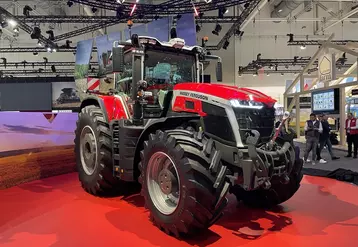 Massey Ferguson présente à Agritechnica la nouvelle gamme de tracteurs de forte puissance MF 9S.