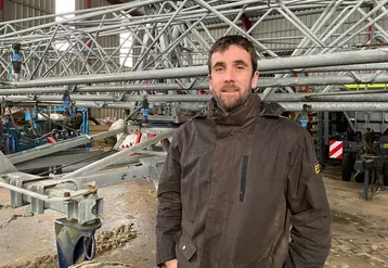 Sébastien Pichard possède trois rampes d’irrigation tractées par des enrouleurs qui lui permettent de mieux valoriser l’eau.