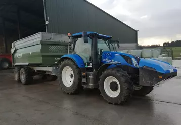 Tracteur New Holland T6.180 Methane Power avec remorque
