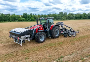 La gamme de semoirs à dents T-Boss d'Agrisem se décline en largeurs de 4,50 à 8 m.