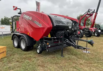La presse-enrubanneuse RB 545 Silage Pack de Case IH gagne en débit de chantier.