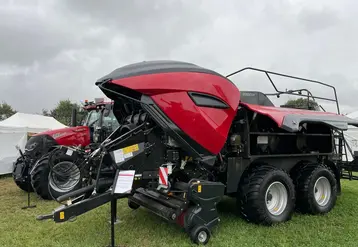 <em class="placeholder">Presse à balles cubiques Case IH</em>