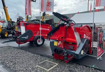 Nouvelle gamme de pailleuse Euromark Série X exposée au Sommet de l'élevage 2024
