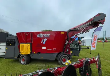 <em class="placeholder">Mélangeuse automotrice Sitrex au salon de l&#039;herbe 2024</em>