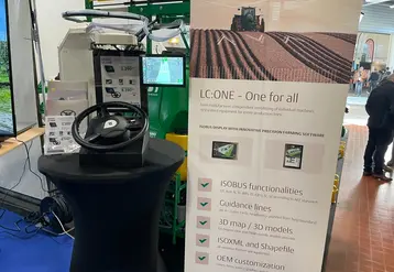 <em class="placeholder">terminal Isobus et kit d&#039;autoguidage Lacos</em>
