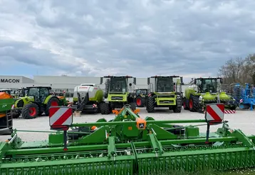 <em class="placeholder">Concession Claas Mâcon avec Moissonneuse-batteuse Claas et herse rotative Amazone</em>