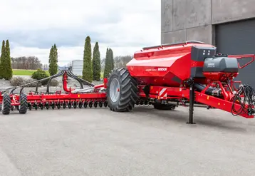 <em class="placeholder">Semoir Horsch Avatar 12 LC</em>