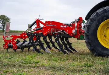 <em class="placeholder">Décompacteur ameublisseur Kuhn DT.</em>
