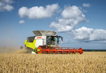 Moissonneuse-batteuse Claas Trion 760