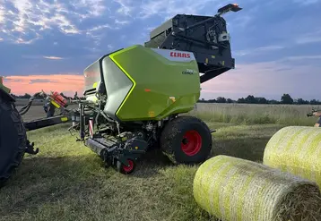 <em class="placeholder">Nouvelle presse à balles rondes Cerex 780 RC de Claas</em>