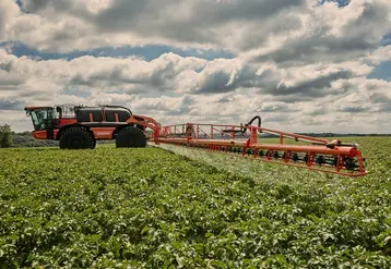 <em class="placeholder">Pulvérisateur automoteur Agrifac Endurance 80 </em>
