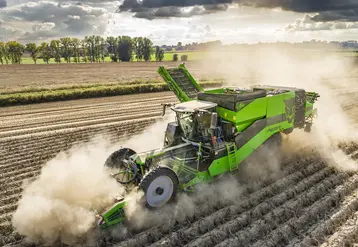 arracheuse automotrice de pommes de terre AVR Puma 5