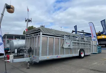 <em class="placeholder">Bétaillère Lenormand Constructeur à structure galvanisée habillée d’aluminium </em>