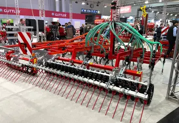 <em class="placeholder">Cultivateur Güttler Super Maxx CultiSem</em>