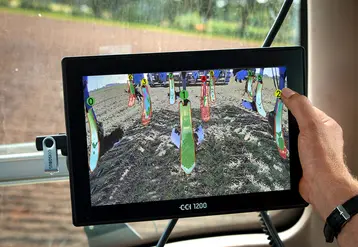 <em class="placeholder">IA analysant l'usure des socs sur un déchaumeur Karat Lemken</em>