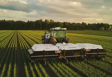 <em class="placeholder">Pulvérisateur Ecorobotix Ara 620</em>