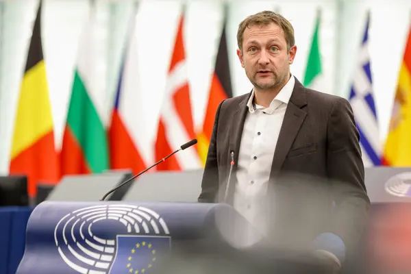 Christophe Hansen intervenant au Parlement européen