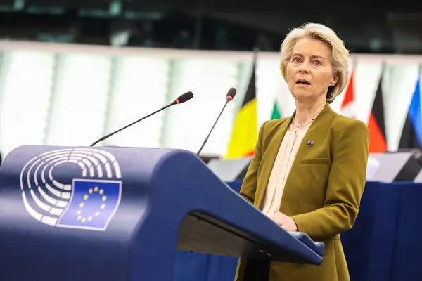 La présidente de la Commission européenne, Ursula von der Leyen, prononce son discours sur l'état de l'Union au Parlement européen