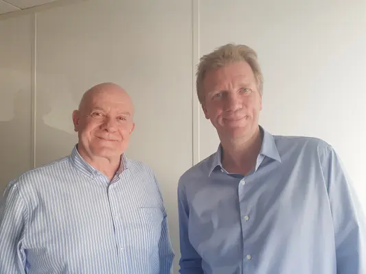 Marie-Joseph Lambert (à gauche), un des cofondateurs de Cybeletech et Christophe Shaw, futur actionnaire majoritaire