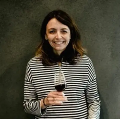 <em class="placeholder">Vin : Marine Descombe élue présidente de l’interprofession des vins de France</em>