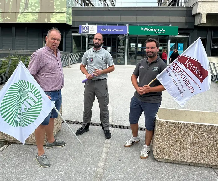 Christian Arvis, président de la FDSEA, le représentant de l'OFB de la Creuse et Cyrille Brigonnet, président de JA 23