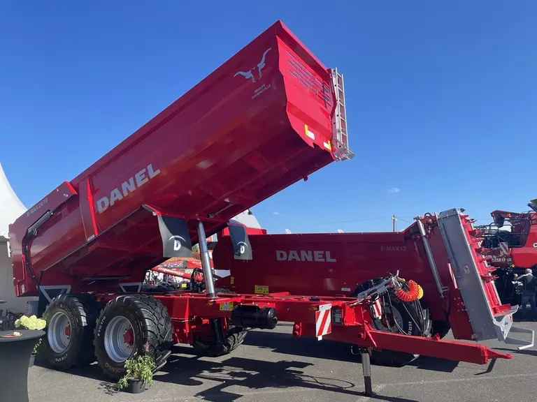 Benne Danel B-Max au Sommet de l'élevage 2026