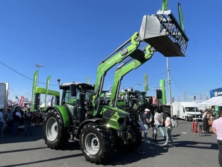 Tracteur Deutz-Fahr 6145 C au Sommet de l'élevage 2026
