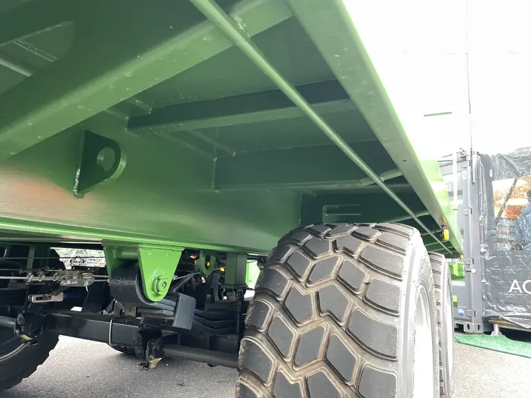 Plateau fourrager Pronar au Sommet de l'élevage 2026 sur le stand Agripartner