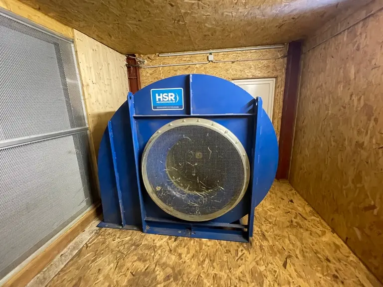 <em class="placeholder">ventilateur d'unité de déshumidification et séchage en grange</em>