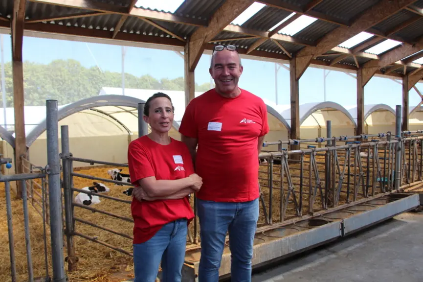 Sandrine et Jacques Valégant, éleveurs de vaches laitières dans le Finistère