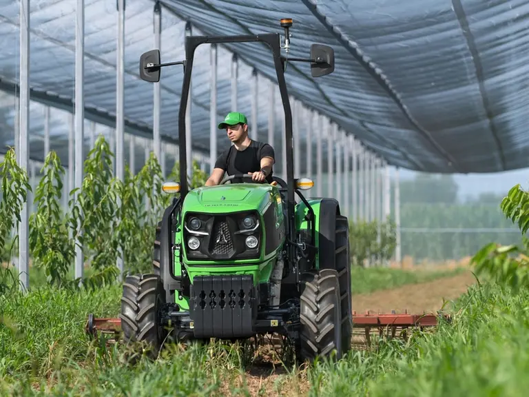 <em class="placeholder">Tracteur spécialisé série 5 DF Keyline</em>