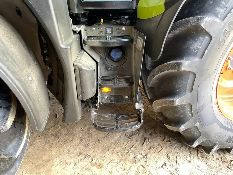 Marchepied du tracteur Claas Arion serie 5