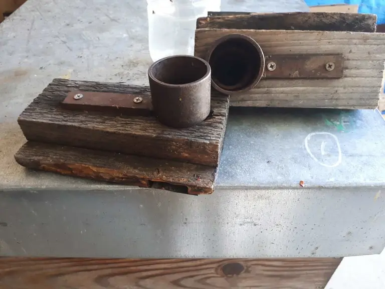 Le nourrisseur d’entrée, dispositif relativement simple à construire.
