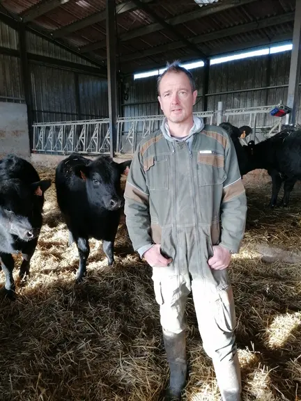 Adam Greenhalgh, éleveur à Gouzon dans la Creuse
