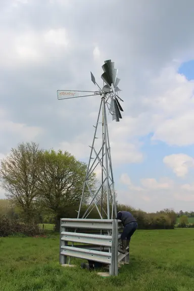 Les seules interventions faites depuis 2017 sont la mise hors gel de l’éolienne.