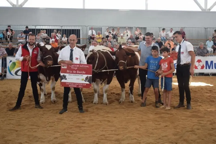 Prix de famille par le père et prix de bande : Gaec Brasseul Naveau, dans la Sarthe