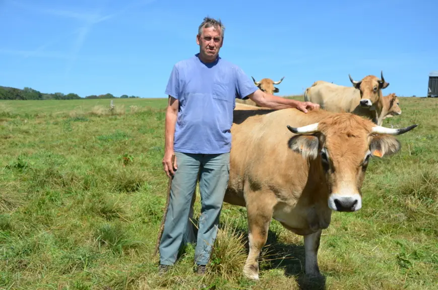 Leur challenge : concilier leur passion de cuisinier et celle d’éleveur, les clients et les vaches devant être servis à l’heure !