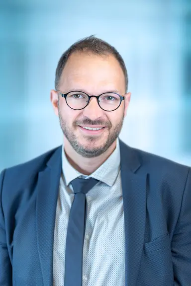 <em class="placeholder">Michaël Mougeolle</em>