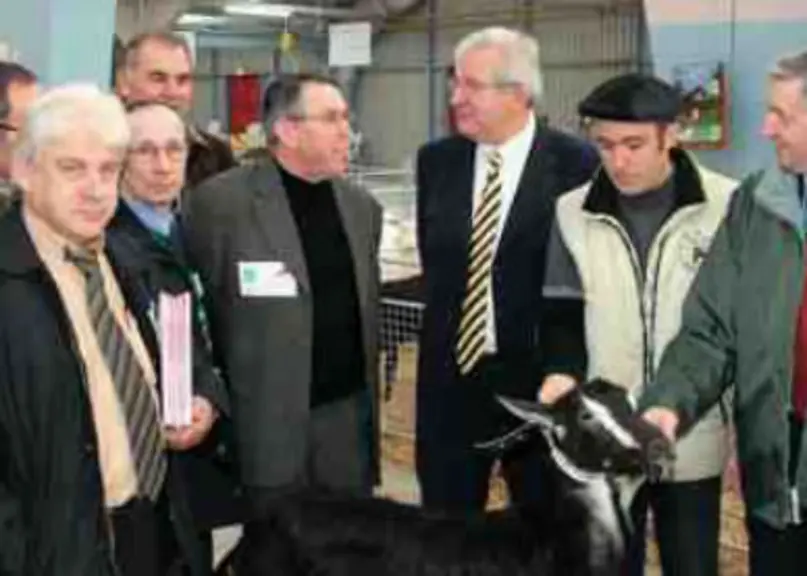 Rémi Boudaud, président de Capr'Inov, a invité Jean-Michel
Lemetayer, Jacky Salingardes
et Jean-Marie Morisset (président du Conseil général des Deu