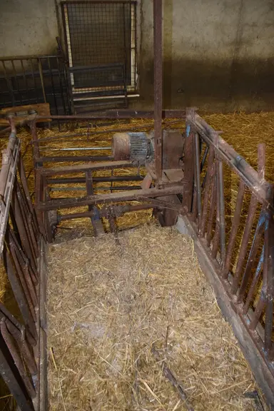 (mettre les deux photos côte à côte)Il faut arrêter le moteur avant que le tapis n’arrive sur la roue crantée. © D. Hardy