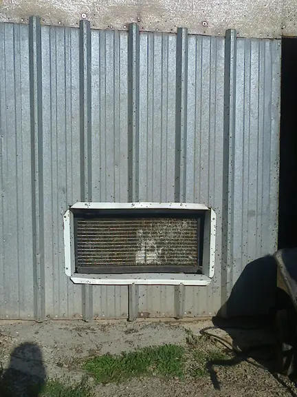 L’ouverture permet aux condenseurs de recevoir de larges quantités d'air sur leurs grilles. © V. Dufourg