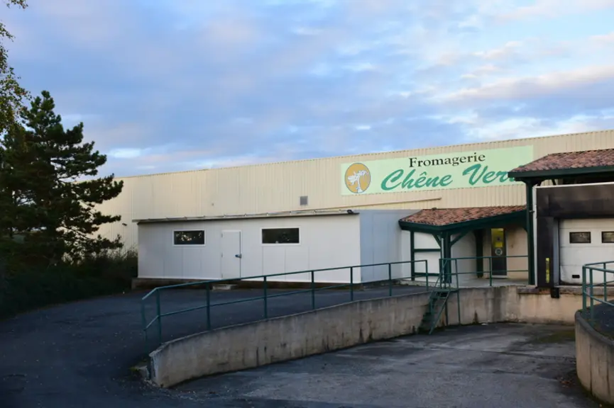 Les travaux d’agrandissement de Chêne vert ont commencé. Ils prévoient une extension de 1 800 m² pour l’expédition et la fabrication. © D. Hardy