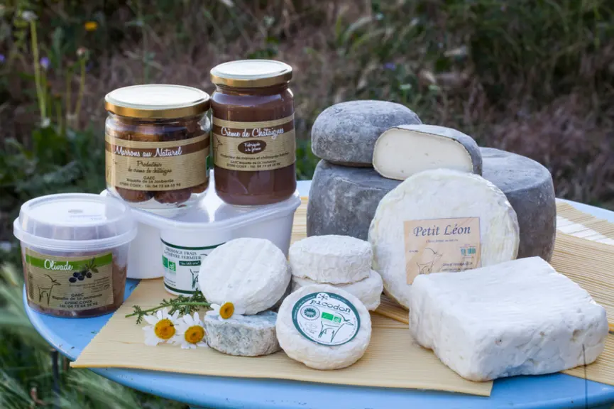 La diversification de production permet au gaec de lisser les recettes sur l'année et de fidéliser la clientèle, composée davantage de locaux que de v