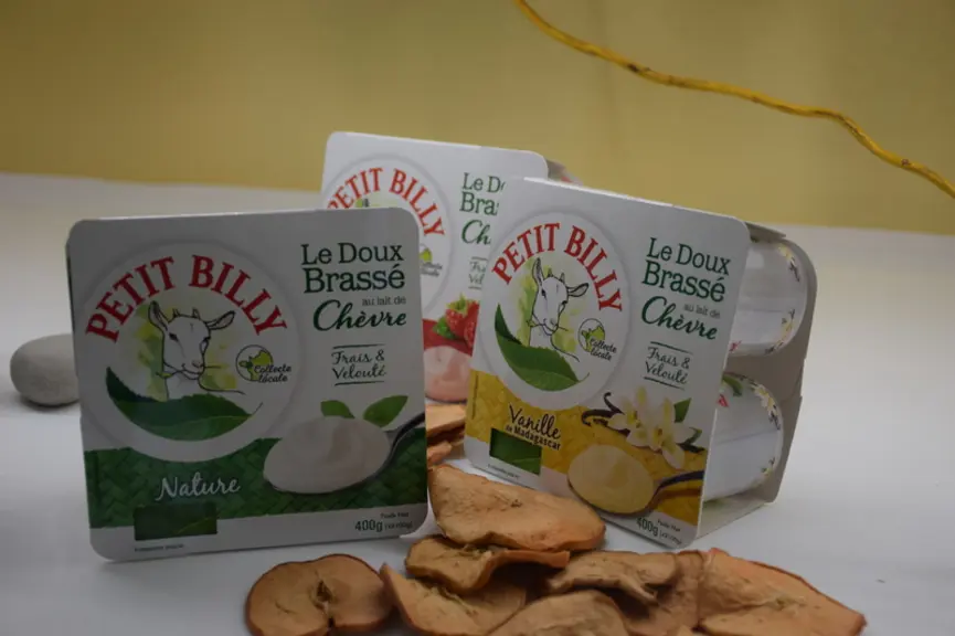 [A Détourer] Triballat Noyal lance ses yaourts brassés nature, framboise ou vanille au lait de chèvre sous la marque Petit Billy. © D. Hardy